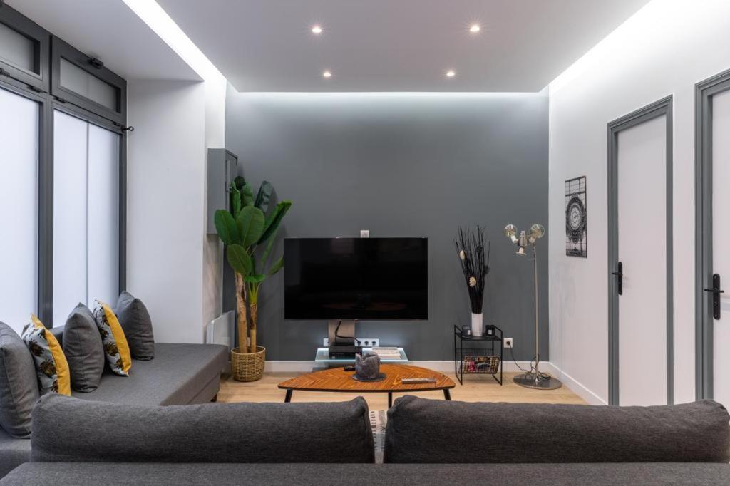 Hsh Batignolles Sauffroy Charming Apartment 8P Parijs Buitenkant foto
