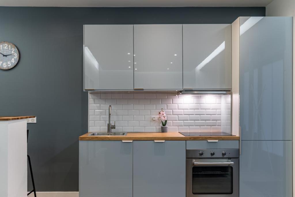 Hsh Batignolles Sauffroy Charming Apartment 8P Parijs Buitenkant foto